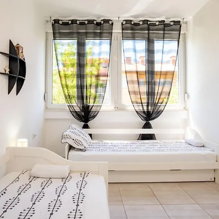 Rab Centar Apartamento Palit